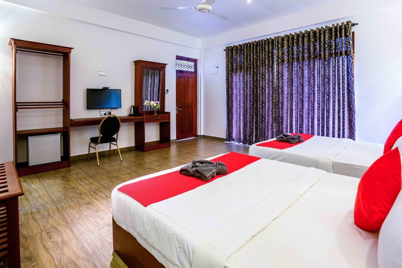 Polhena Grand Resort & Banquet Matara Eksteriør bilde