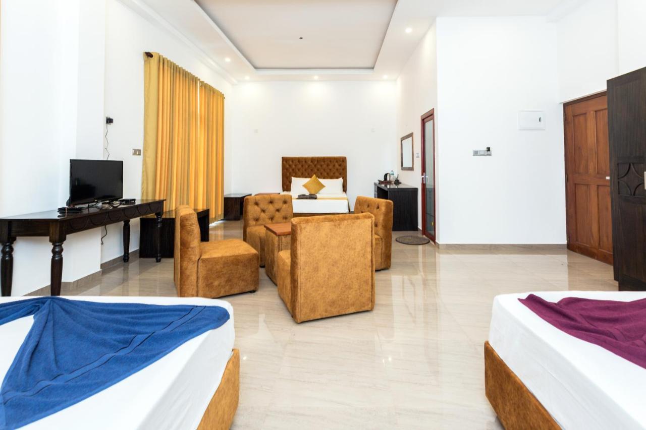 Polhena Grand Resort & Banquet Matara Eksteriør bilde