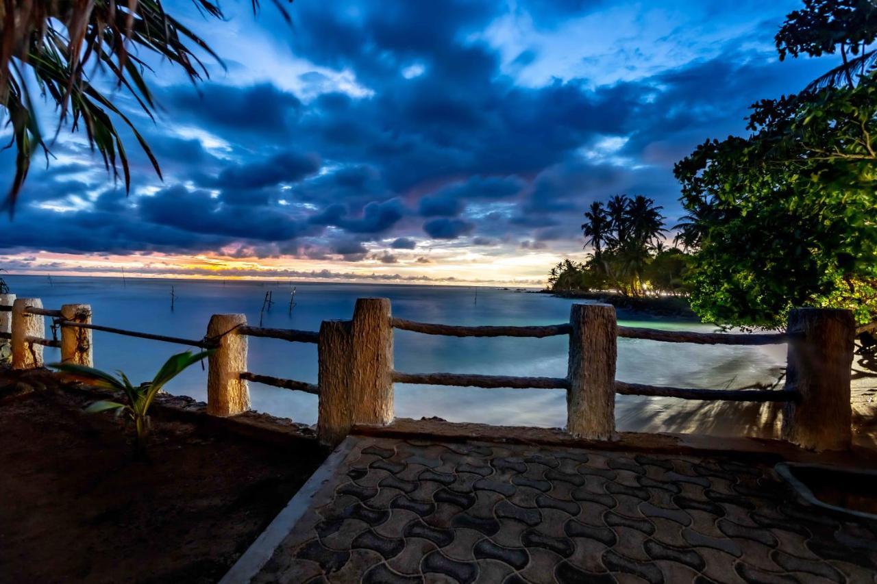 Polhena Grand Resort & Banquet Matara Eksteriør bilde