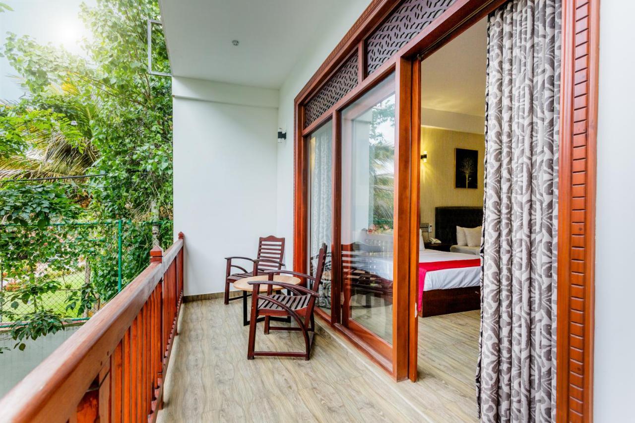 Polhena Grand Resort & Banquet Matara Eksteriør bilde