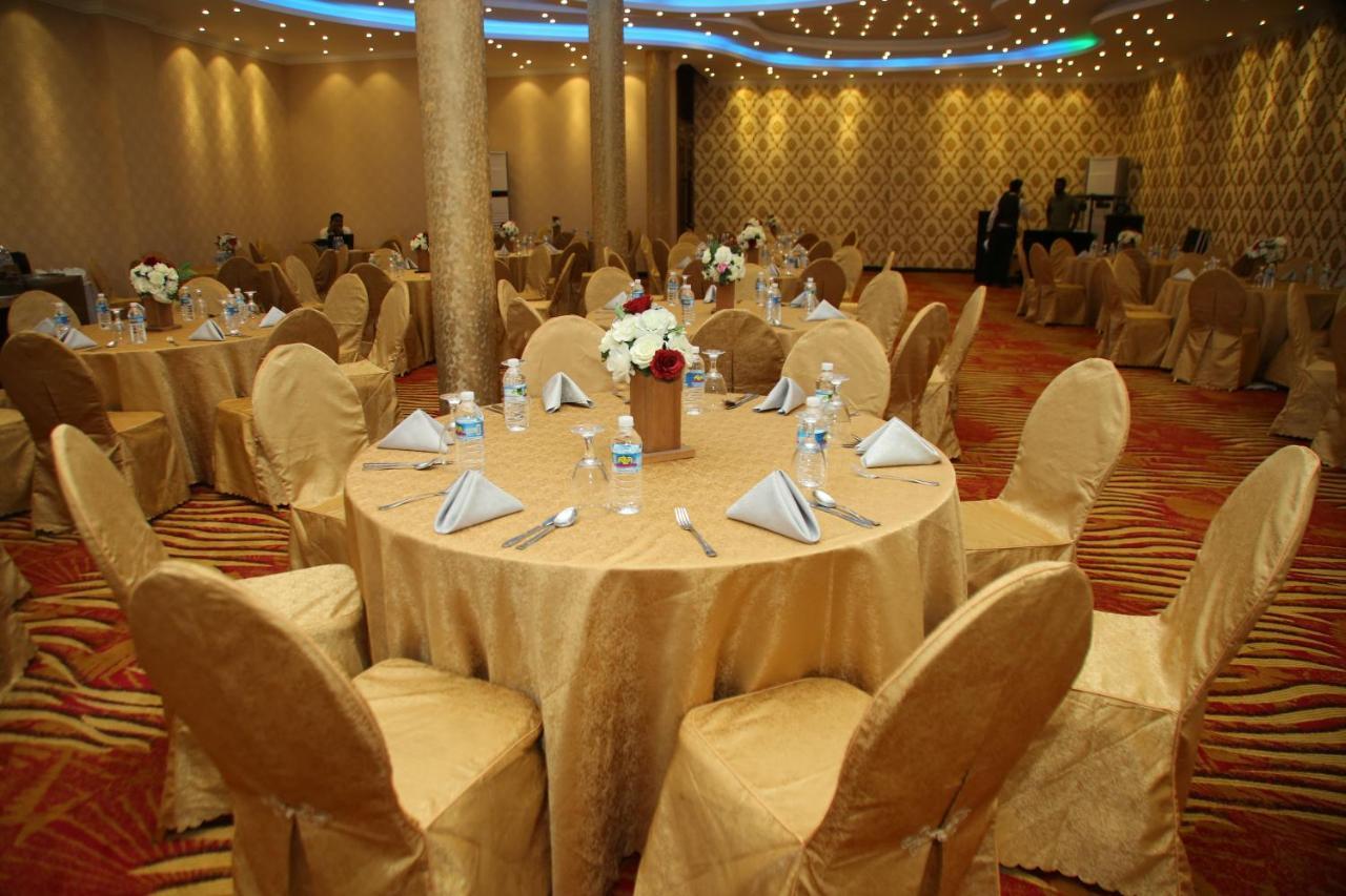 Polhena Grand Resort & Banquet Matara Eksteriør bilde