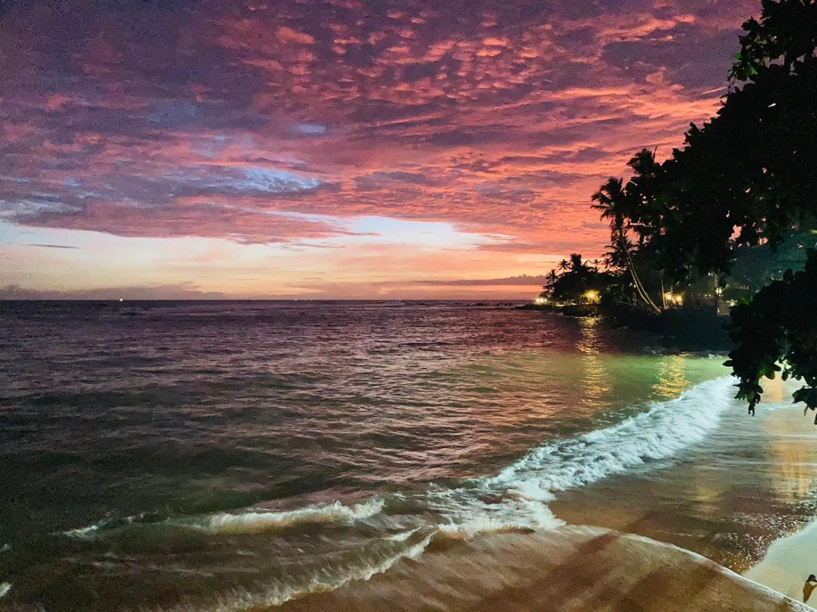 Polhena Grand Resort & Banquet Matara Eksteriør bilde